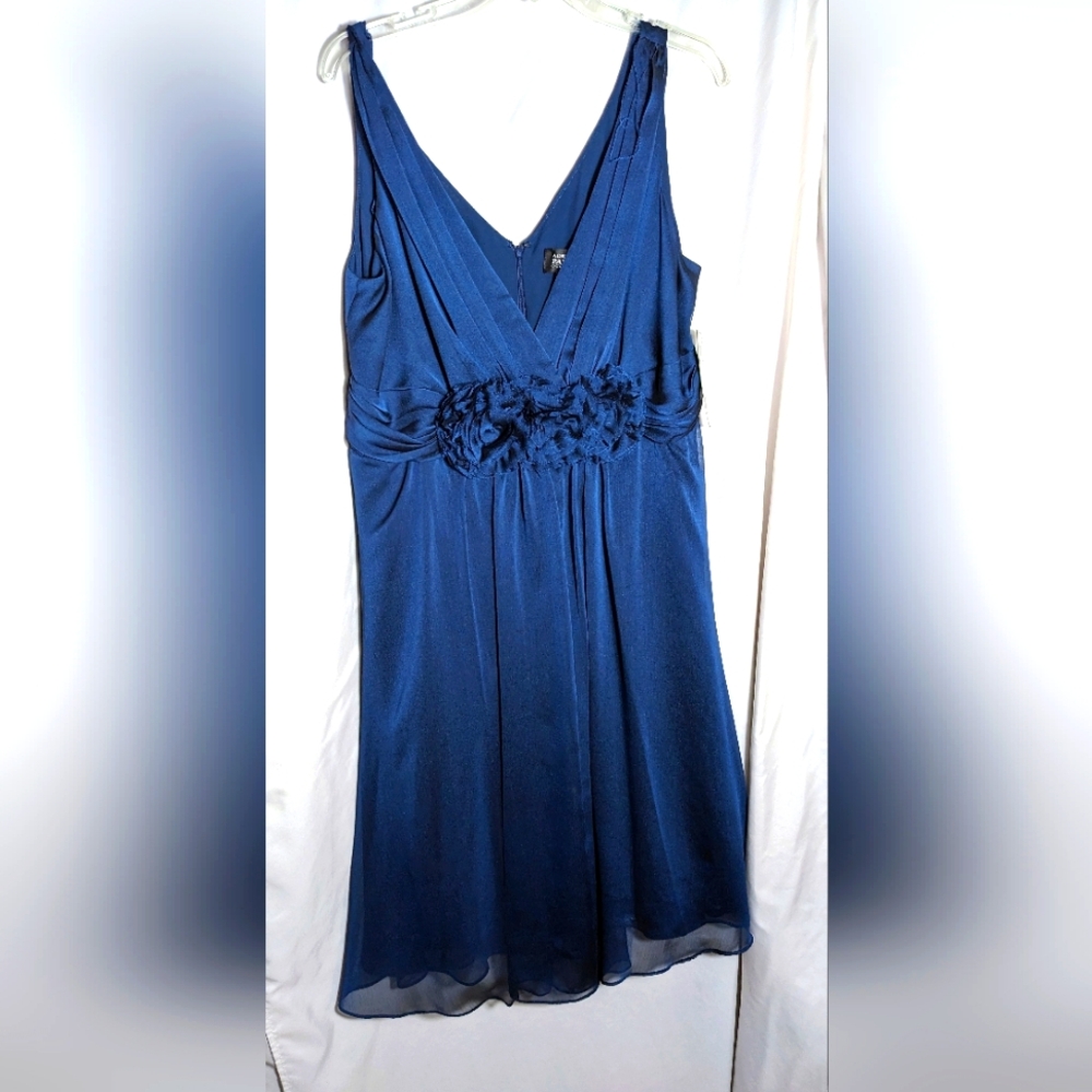 NWT Adrianna Papell Dark Blue Empire Waist Sleeveless V-Neck Midi Gown |Size 16W